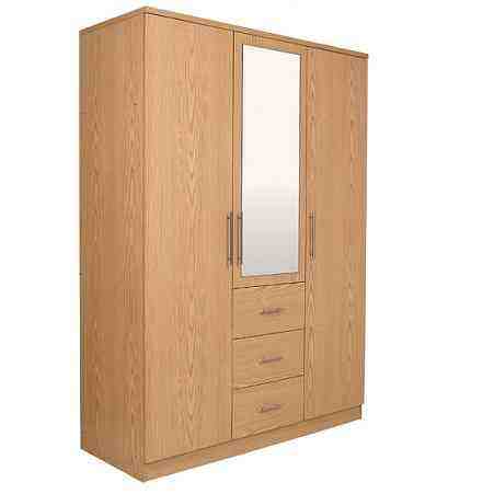 Al Habib Panel doors is manufacturing good quality Wardrobes, Free standing wardrobes, Fitted or Fixed wardrobes, double door wardrobes, two or three doors wardrobes - Free Standing Wardrobes